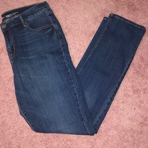 Mid-Rise Curvy Profile Jeans